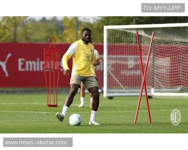 莱奥独自训练备战国脚们周四前全员归队助力米兰