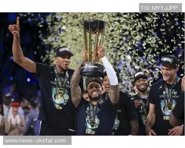 雄鹿全力留住字母哥兄弟三人同队创造NBA历史新篇章